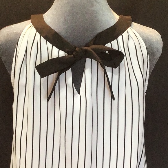 💕NWT💕 Worthington black& white striped halter top size Medium - Picture 4 of 5